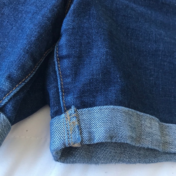 OLD NAVY | 16 |Mid-rise Fitted Stretch Denim Short - Picture 3 of 12